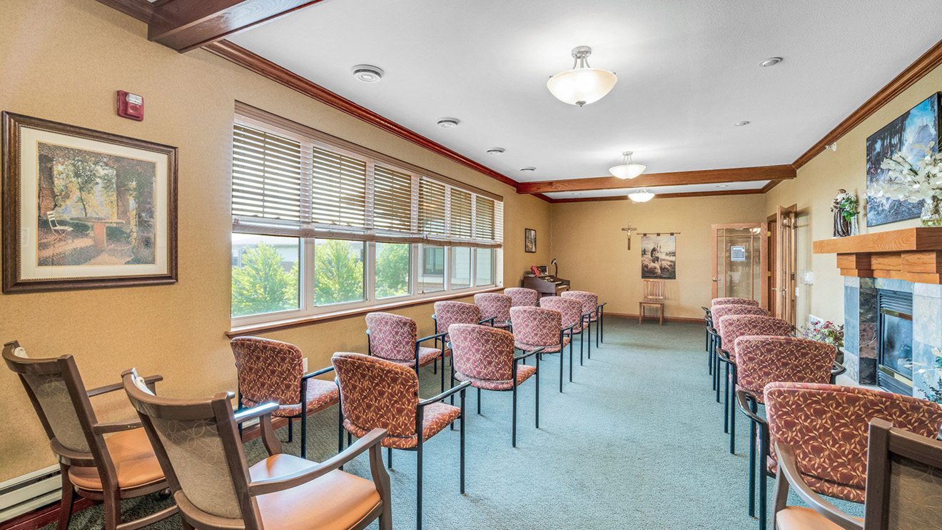 Senior Apartments Menomonee Falls I Holiday Village at the Falls